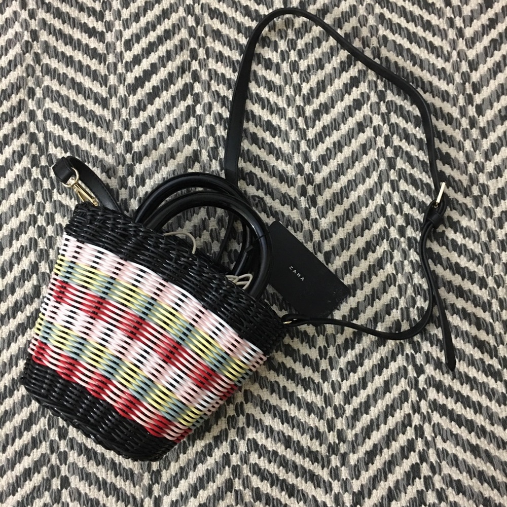 Zara basket bag multicolor blogger favorite